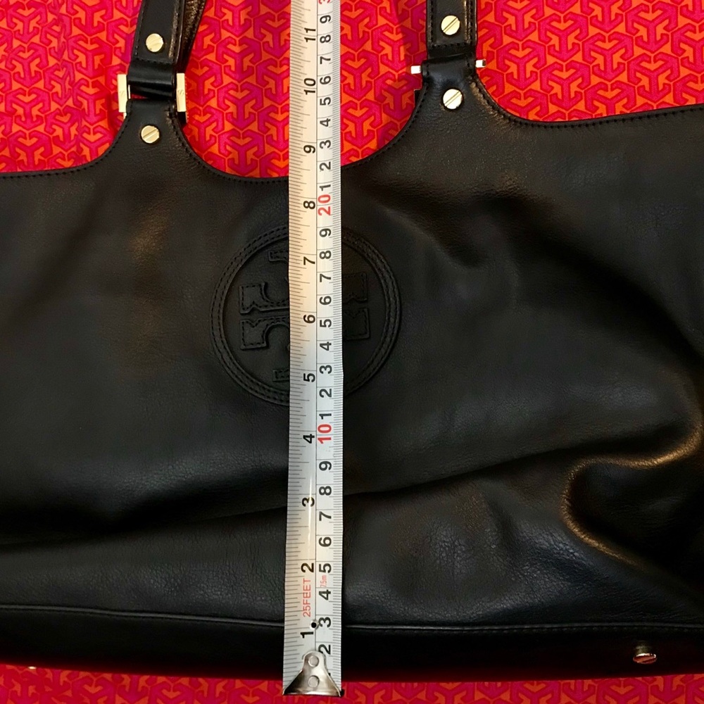 Like New! Tory Burch black purse. - Picture 7 of 8